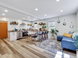 2 Bedroom Condo in Tannersville - 6 Minutes from Camelback Mountain，位于坦纳斯维尔的分契式公寓