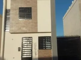 Residencia en Apodaca 15 min del aeropuerto!