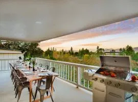 Vino Blanco by AvantStay Private Wine Country Home w Mtn Views Deck