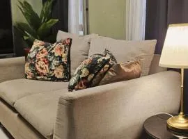 Cozy Home Deca Clark