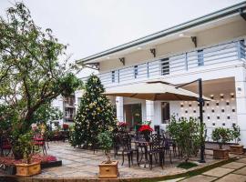 Camellia Villa Đ&agrave; Lạt，位于阿普春安的Spa酒店
