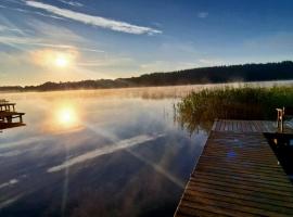 Mi-Chałki Kalwa Lake House，位于Michalki的酒店