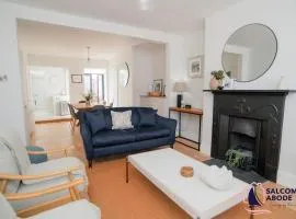 Stylish Coastal 3 Bed Haven - Close to town