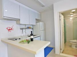 Yangyang Rodes Pool Villa，位于Naehyŏl-li的酒店