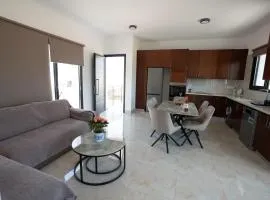 ARMA CIELO III, 2-bed Cosy Flat