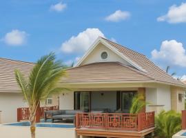 Villa Jazmyn 15 Blue Bay Beach with Private pool，位于Sint Michiel的酒店