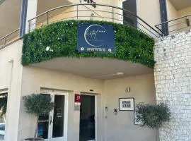 阿马多内塔酒店