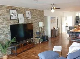 Luxus Business Apt mit Badewanne Balkon und Tiefgaragenstellplatz