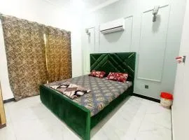 Luxurious Villa in Bahria Town Karachi