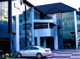 DE-EMMALIZ HOTELs，位于Benin City的酒店