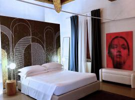 Albergo Diffuso Ginevra Boutique Rooms - Palazzo Leosini - Residenze D'Epoca，位于拉奎拉的酒店
