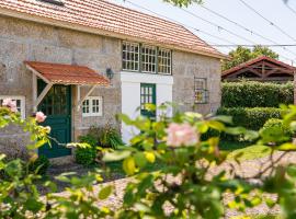 Casa do Lilau - Refúgio Rural com Piscina，位于佩纳菲耶尔的酒店