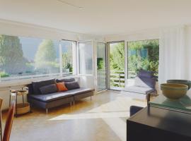 Traumhafte 4,5-Zi-Wohnung mit Sicht auf den See，位于Alpnach的酒店