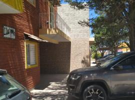 Complejo Llaipen，位于拉斯格路塔斯的自助式住宿