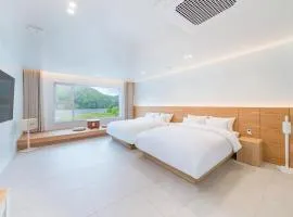 Chuncheon Wolhadam Pool Villa