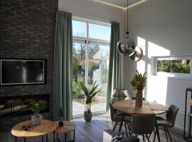 Holiday Home Tiny House by Interhome，位于洪德洛的酒店