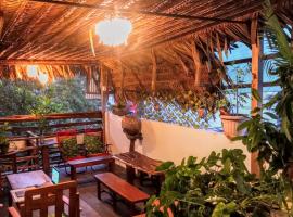 Amazon Home-Feliz Puerta，位于伊基托斯的带停车场的酒店