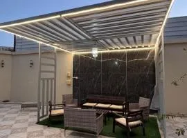 شقه ومزرعه وحوش