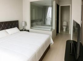 Rythem Luxury Condo Sukhumvit Bangkok，位于曼谷的酒店