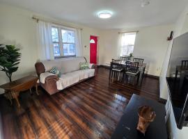 RentalsOP NJ01 Full house minutes from NYC, near to metlife, American Dream，位于哈肯萨克的酒店
