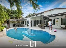 Family 4BR Escape Pool Arcade Sleeps 12 L57