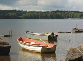 Naturskönt boende med tillgång till båt，位于Vrigstad的酒店