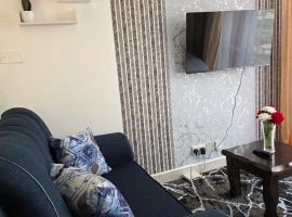 Cozy Condo with Gym and Pool，位于内罗毕的酒店