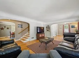 Charming Home Near UNC & DT Greeley home