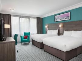 Leonardo Hotel - Formerly Jurys Inn and Conference Venue Aberdeen Airport，位于阿伯丁机场 - ABZ附近的酒店