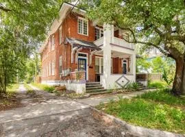 The Duval Den Getaway 2BR near Stadium!