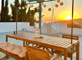 Villa Fenia，位于阿吉亚利的带停车场的酒店