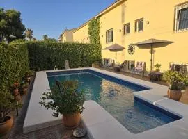 The Garden RA Floor Private Rooms, Pool, Garden Access
