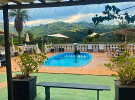 Pousada Encantos da Serra Macacos，位于马卡科斯的酒店
