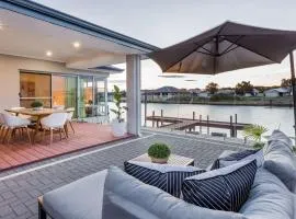 Stylish Marina-Front Getaway
