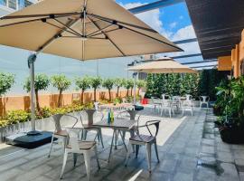 Dayin Hotel -Shanghai Hongqiao Beixinjing Metro Station Branch -Large Social Area -Bar -Café -Gym -Free Laundry Luggage Storage -24H Front Desk-English Service，位于上海上海虹桥国际机场 - SHA附近的酒店