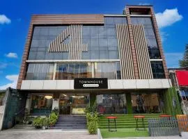 Townhouse Prayagraj Central Bus Terminal Formerly Hotel Four View