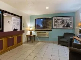 Super 8 By Wyndham Lexington Park/California Area