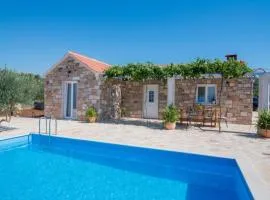 Holiday Home My Summer House - Two-Bedroom Holiday Home with Private Pool and Terrace - ST