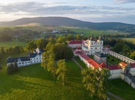 Hotel Poutní Dům，位于克拉利基的酒店