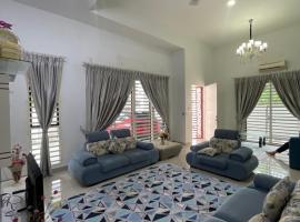 SemiD Double Storey Family Homestay，位于双溪大年的酒店