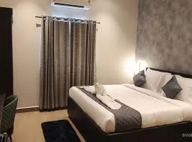 hotel raaj castle