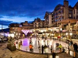 Platinum Vail Solaris 3 Bedroom With Den Vacation Rental Set At The Base Of The Mountain Just Steps From The Gondola