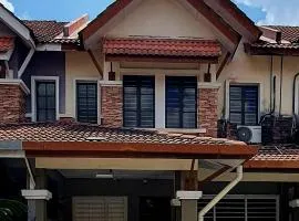 SZ Homestay at Bandar Nusaputra - near Cyberjaya, Putra Perdana, Pulau Meranti and Putrajaya