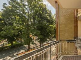 2 Bedroom Cozy Apartment In Montoggio，位于Montoggio的酒店