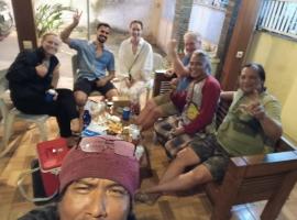 Dannu's Homestay Ijen and Bromo Tour，位于外南梦的酒店