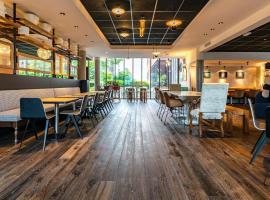 兰斯中心诺富特套房酒店，位于兰斯的酒店