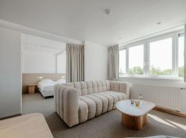 瓦堪缇多美恩泰尔赫尔穆旅馆，位于东代恩凯尔克的酒店