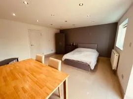 Spacious Studio flat B