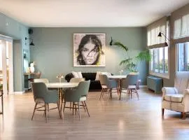 Tres Torres Atiram Hotel