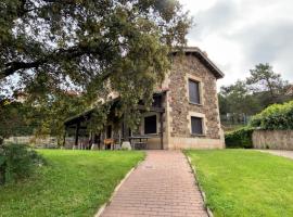 Casa Rural La Carrasquilla，位于Golmayo的酒店